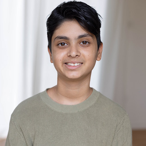 דניאל כומארי